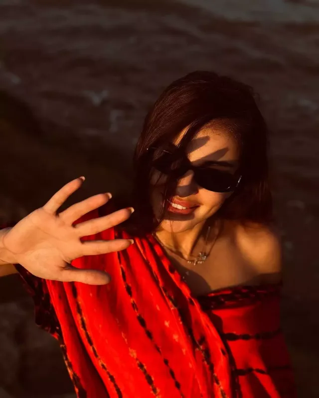 “Həyatımdan o insanları silirəm”