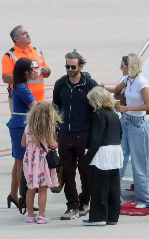 İrina Şeykdən olan qızını yeni sevgilisi ilə tətilə apardı