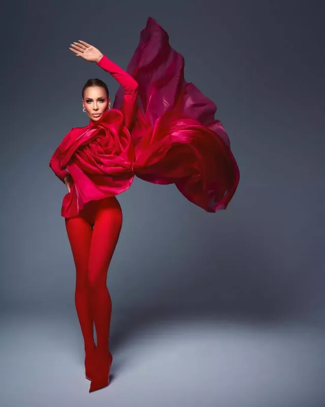 Türkiyəli müğənnidə yenidən xərçəng aşkarlandı