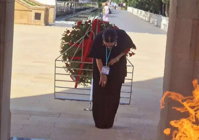 Elza Seyidcahan seçki günündə... - Fotolar