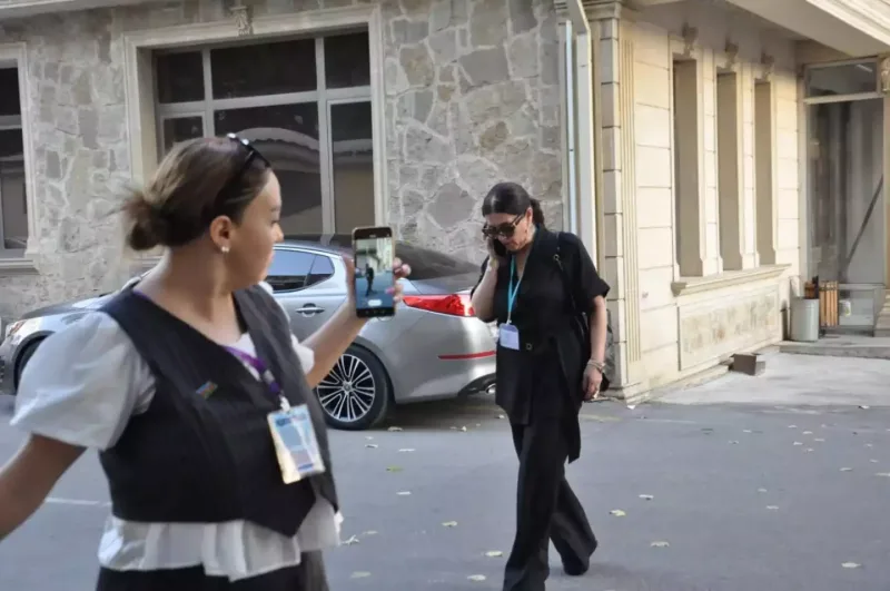 Elza Seyidcahan seçki günündə... - Fotolar