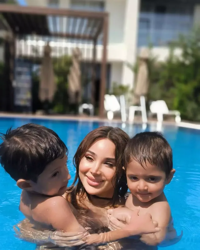 Ayrılsalar da, bərabərdilər...