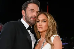 Cennifer bu fotoları ilə Benə acıq verdi