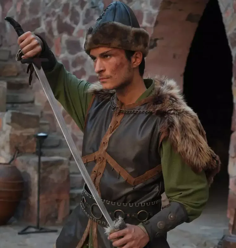 “Qara Sunqur”un oğlunu o canlandıracaq