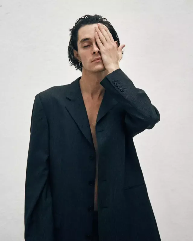 “Məktəbə nifrət edirdim” - Anar Xəlilov