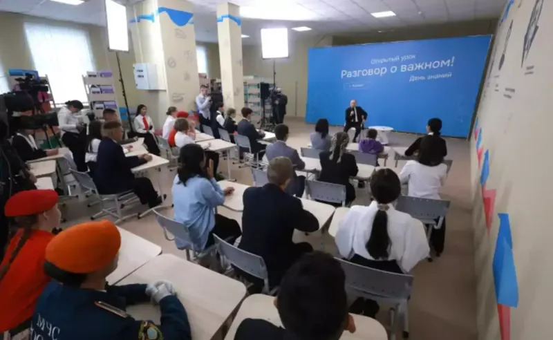 “Nəvələrim çin dilində mükəmməl danışır” - Putin