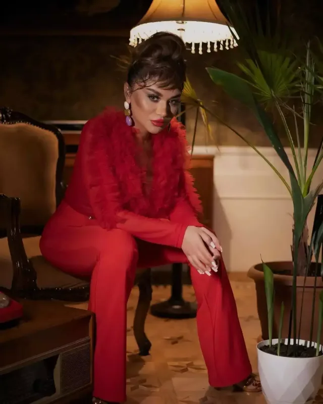 “Kosmetoloqlar üzümdə fəsadlar yaratdılar”