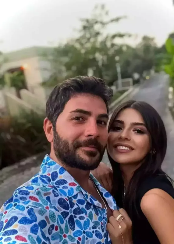 Elçin oğlunu 2-ci sinifə yola saldı