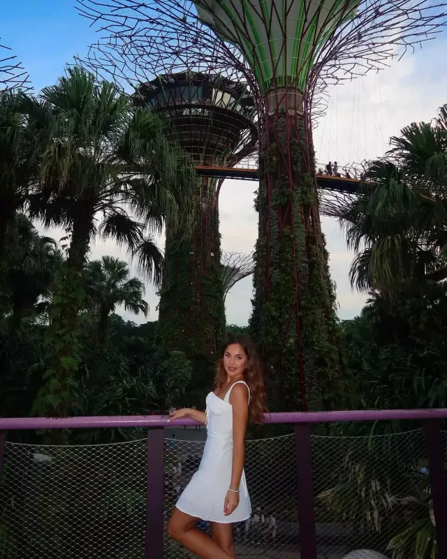 Şəms 43 günə 7 ölkə gəzdi