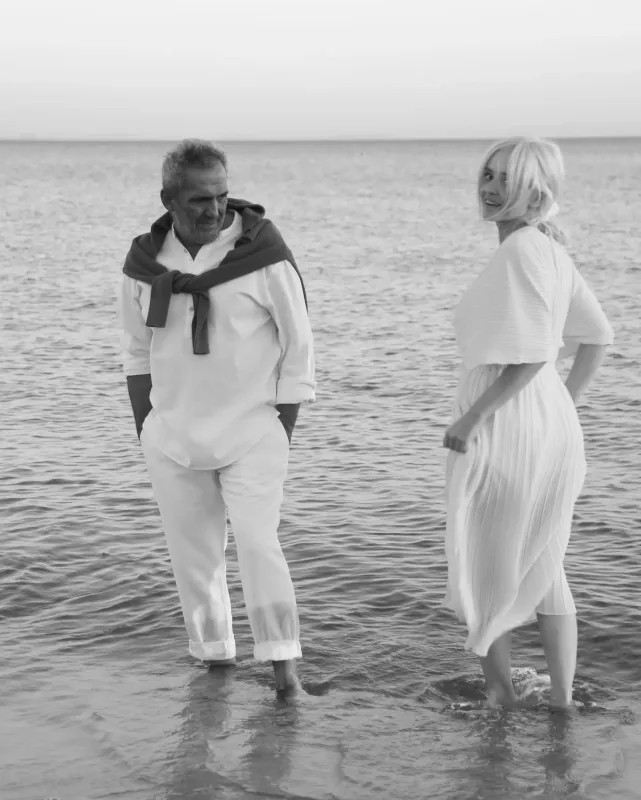 19 yaş kiçik sevgilisi ilə evlənir