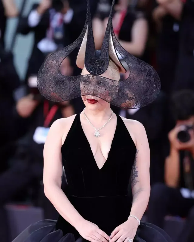 Ledi Qaqanın Venesiya tərzi!