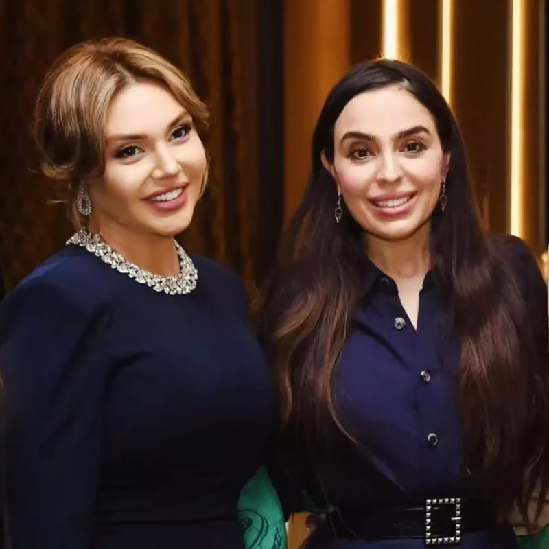 Samirə və qızı Leyla Əliyeva ilə bir arada
