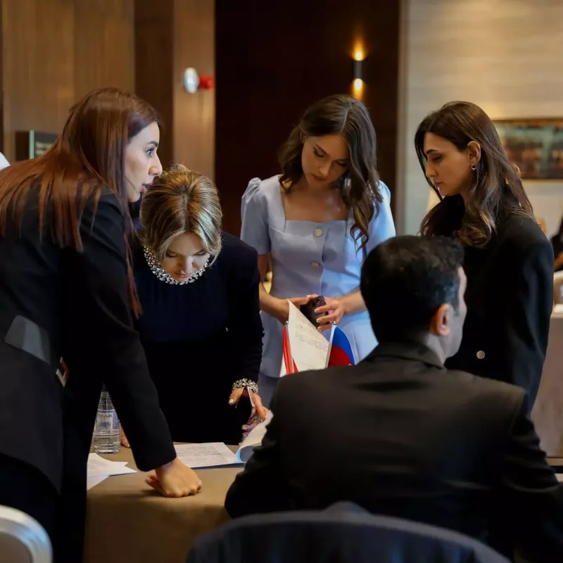 Samirə və qızı Leyla Əliyeva ilə bir arada