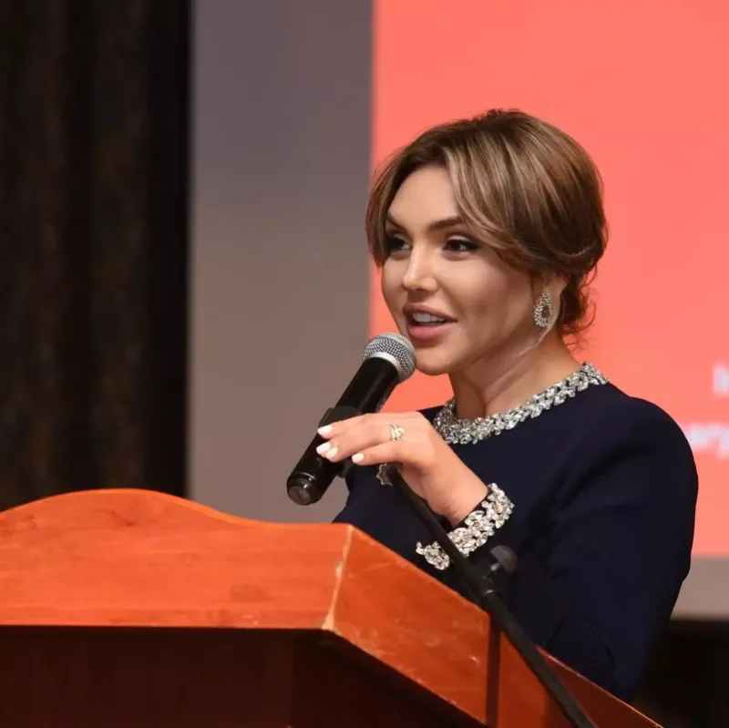 Samirə və qızı Leyla Əliyeva ilə bir arada