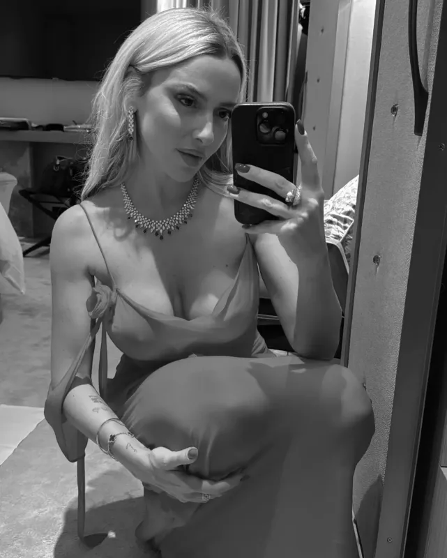 Hadise Venesiyada Keremlə...