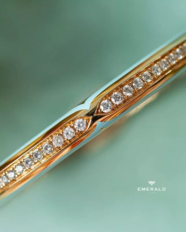 “Emerald” zinət əşyaları öz qiymətinə!