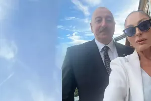 Prezidentlə xanımından selfi!