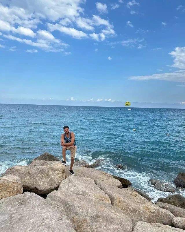 Dəniz qırağında Zaur…