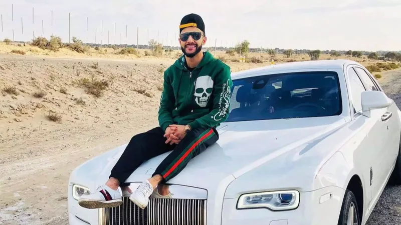 Hüseyn milyonluq borcunu ödədi