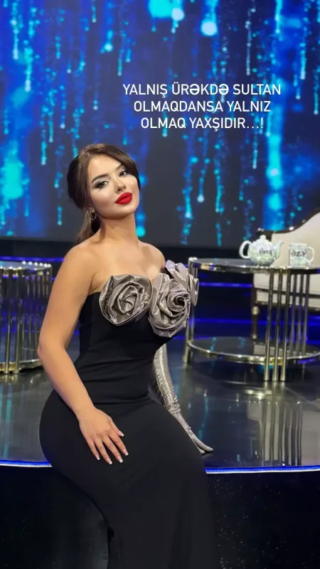 “Yalnız olmaq yaxşıdır” - Mina