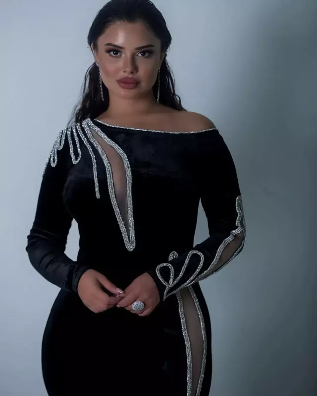 “Yalnız olmaq yaxşıdır” - Mina