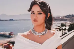 Selena Qomez rəsmi milyarderdir!