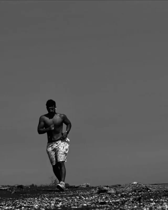 Abbasdan yarıçılpaq fotolar