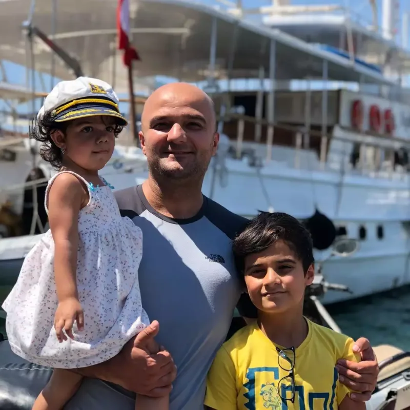 “Mənə atalıq öyrətdiyin üçün çox sağ ol, oğlum”