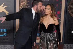 Cennifer boşanma ərəfəsində Benlə görüşdü