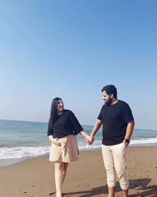 Türk müğənni ana olacaq