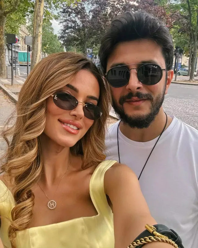 “Evlilik sevgini qətiyyən adiləşdirmir” - Nəzrin