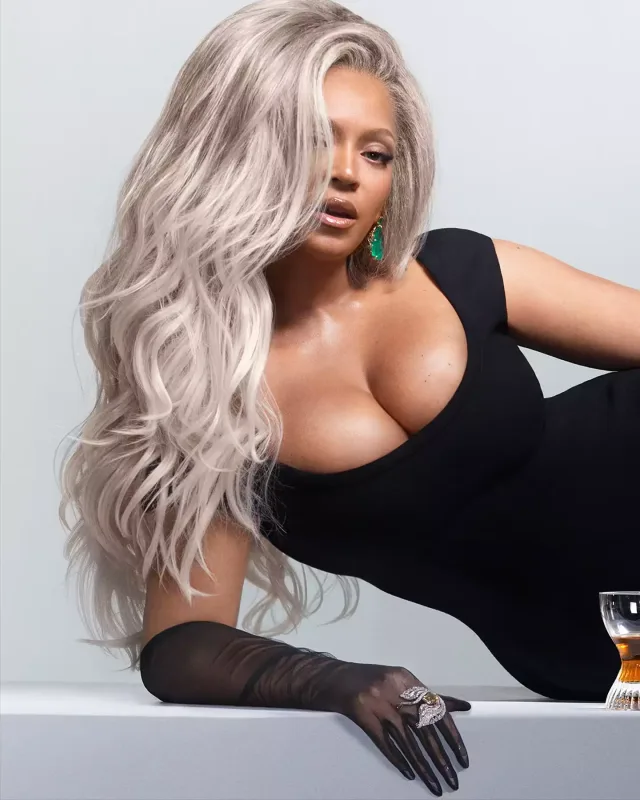 Beyonsdan bu jurnala özəl pozalar