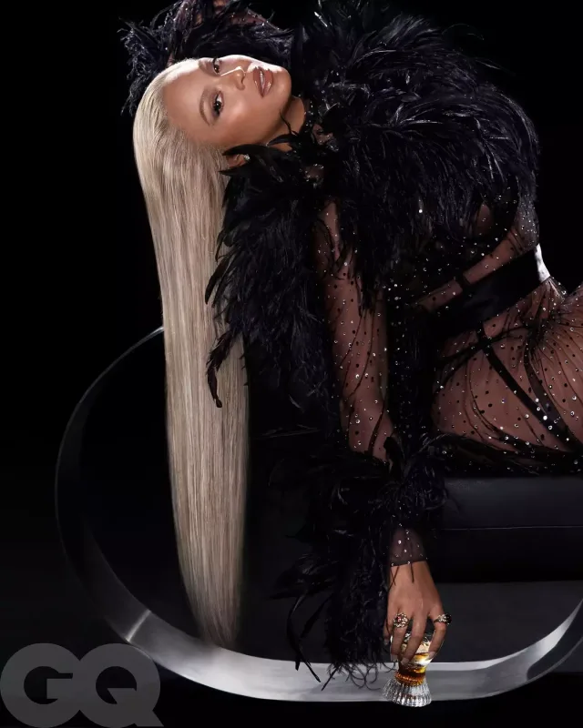 Beyonsdan bu jurnala özəl pozalar