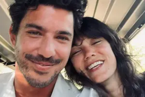 Hamiləlik suallarından qaçdı