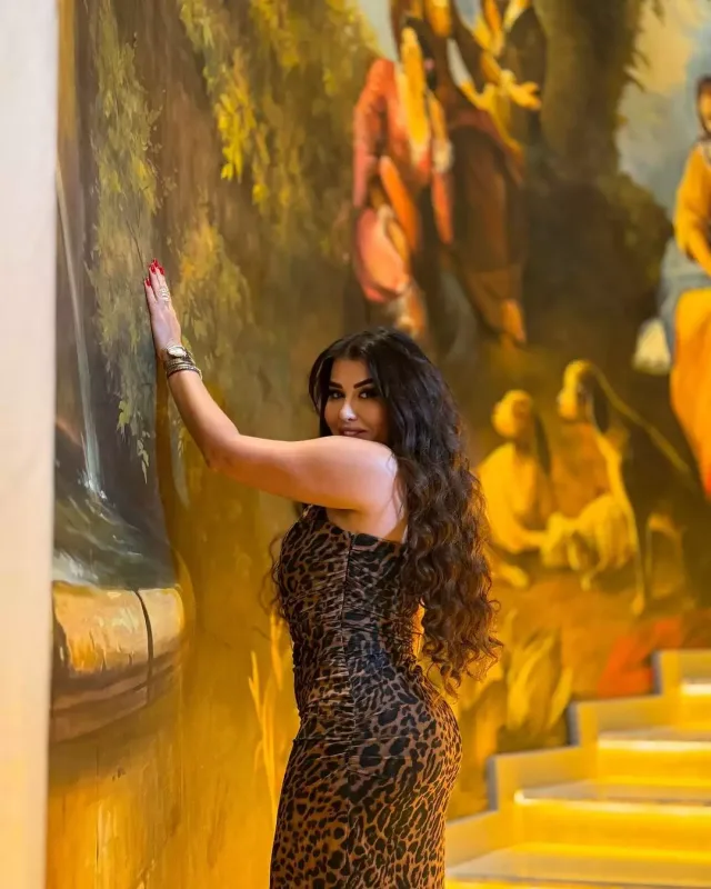 Fatimə 418 minə ev alıb