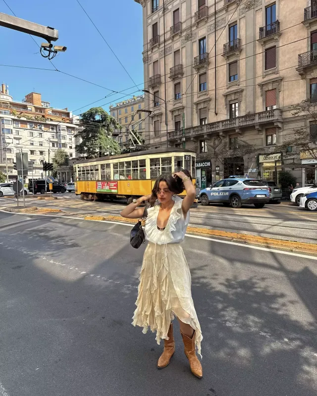 Ana olmağa hazırlaşan Neslihan Milanda
