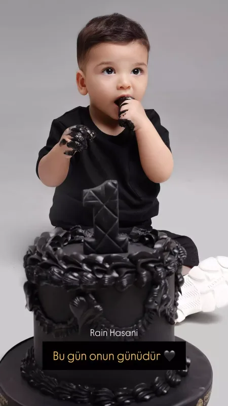 İlkinin atası nəvəsinə torpaq bağışladı