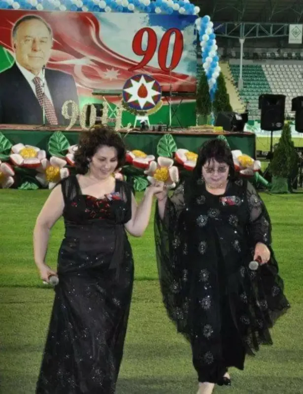 “Onun qarşısında məni həyəcan, soyuq tər basır”