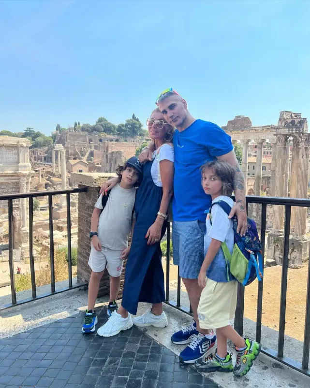 Xoşqədəmin ailəsi ilə Avropa tətili