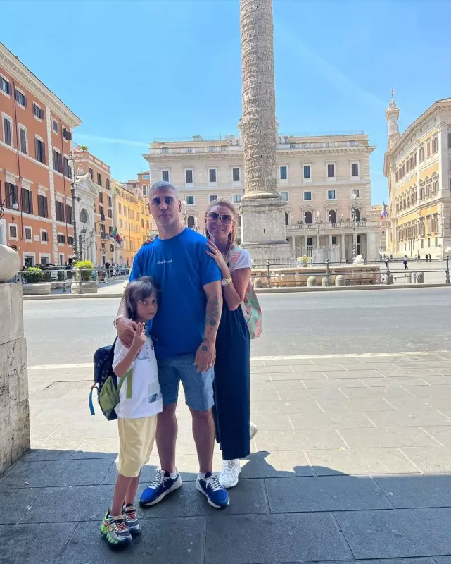 Xoşqədəmin ailəsi ilə Avropa tətili