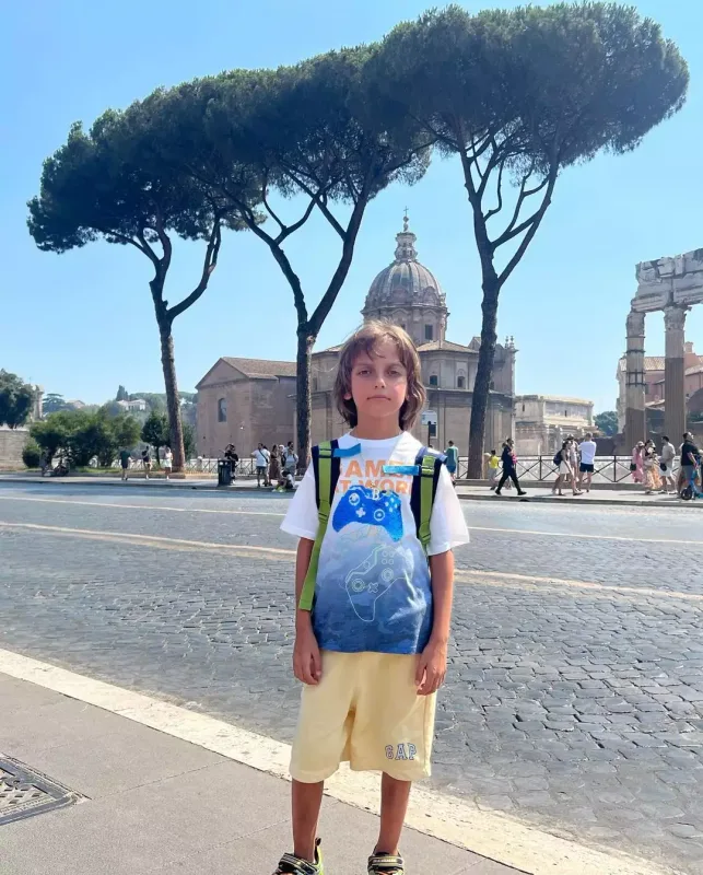 Xoşqədəmin ailəsi ilə Avropa tətili