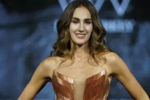 Türkiyə gözəli səfirin qızı imiş