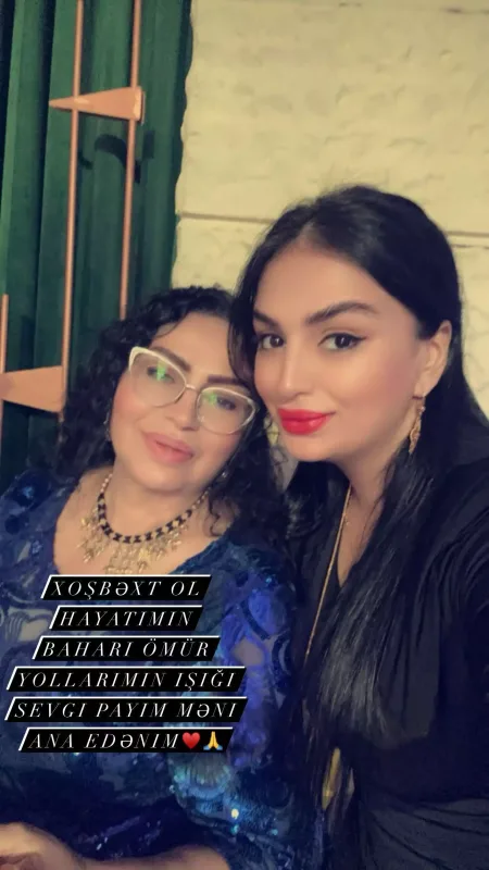 Firuzə İbadovadan qızı ilə paylaşım