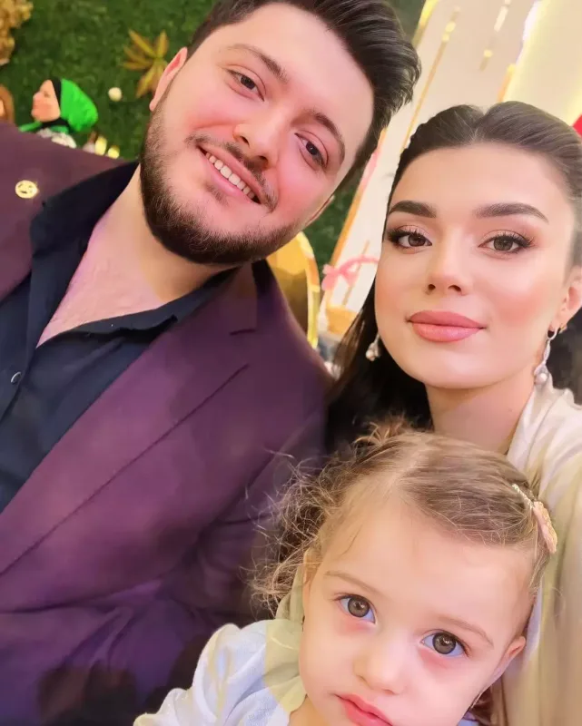 Natiq Şirinovun ailəsi ilə fotoları