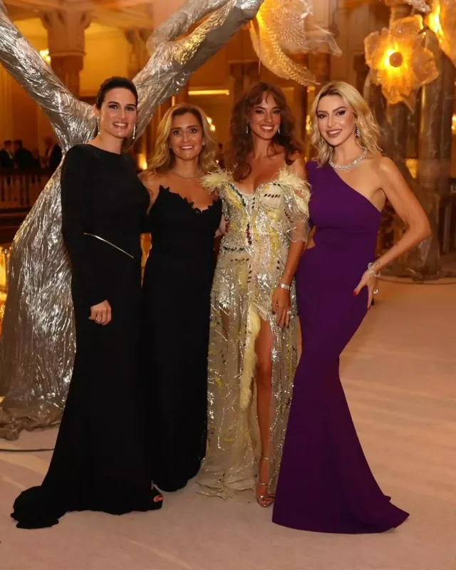 Türk məşhurlar toyda