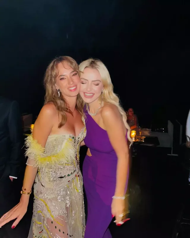 Türk məşhurlar toyda