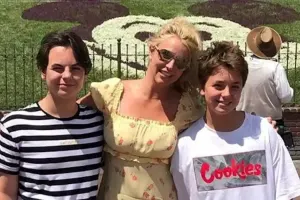 Britni aliment ödəməkdə davam edəcək