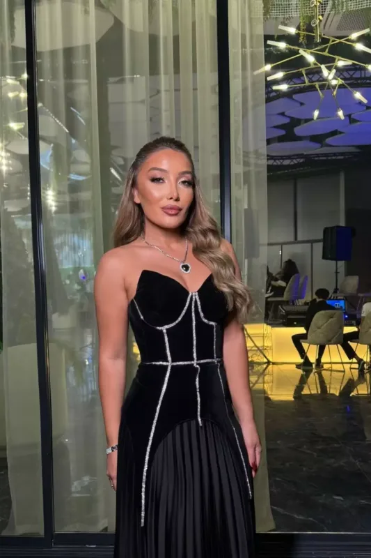 Günay və Vəfa eyni geyimdə!