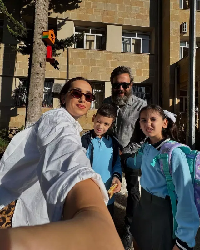 Talehlə Xatirənin övladları məktəbə getdilər