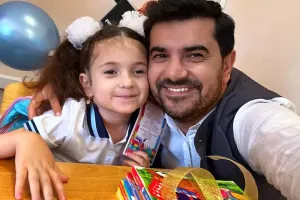 Elşənin qızı məktəbə başladı